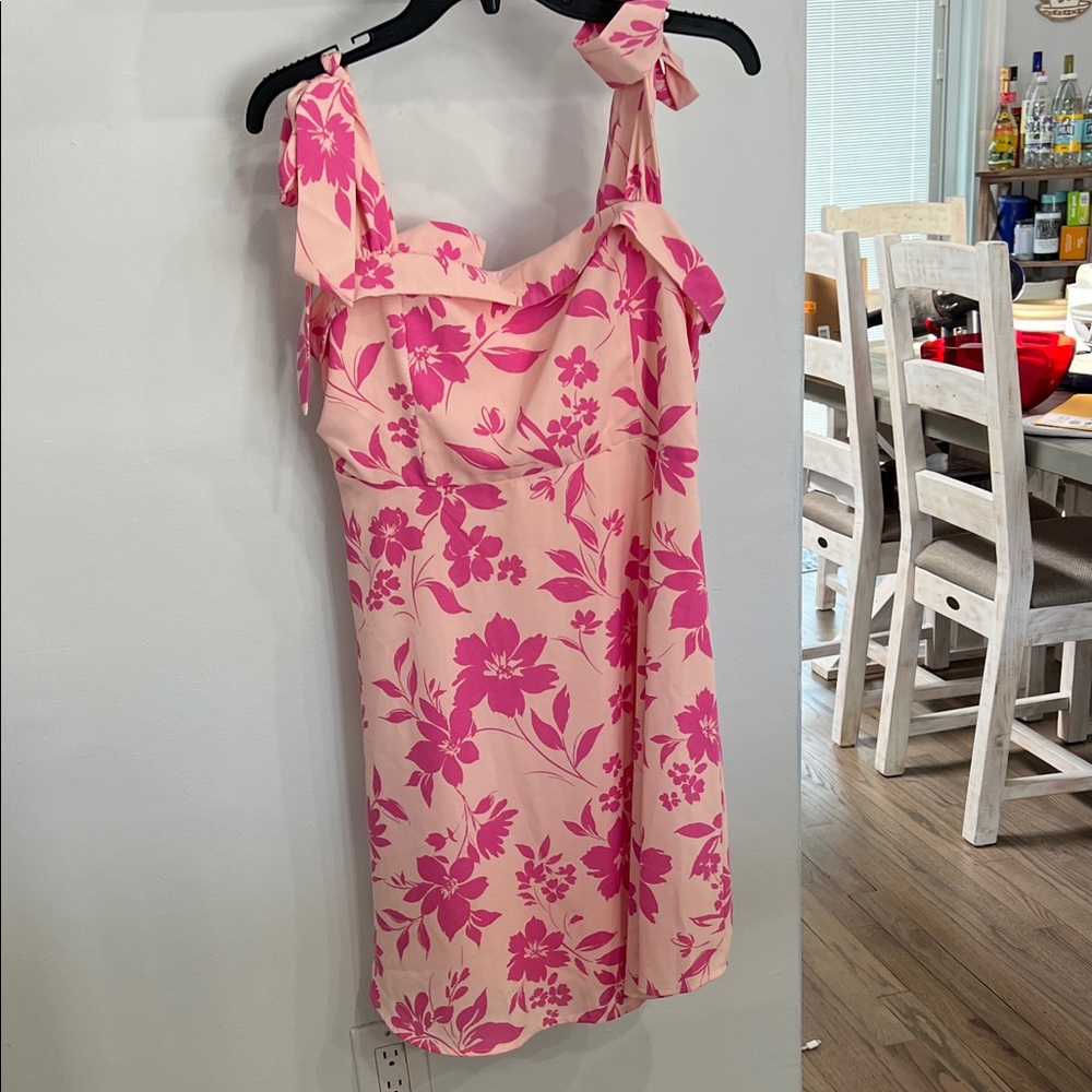 Gilli Pink Floral Mini Dress